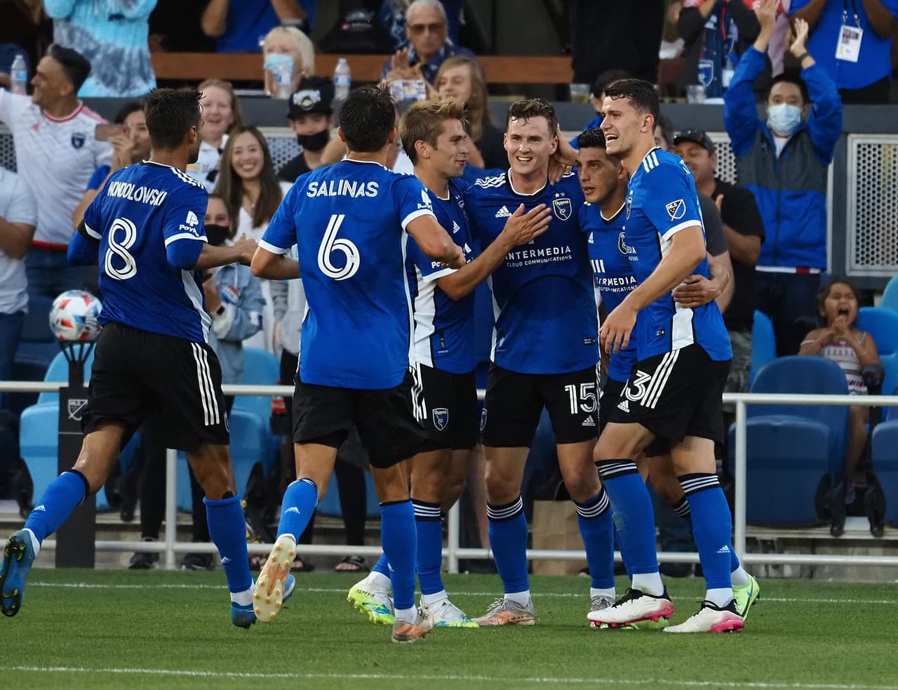 Pero el club californiano rescató un empate en su estadio.
<br>