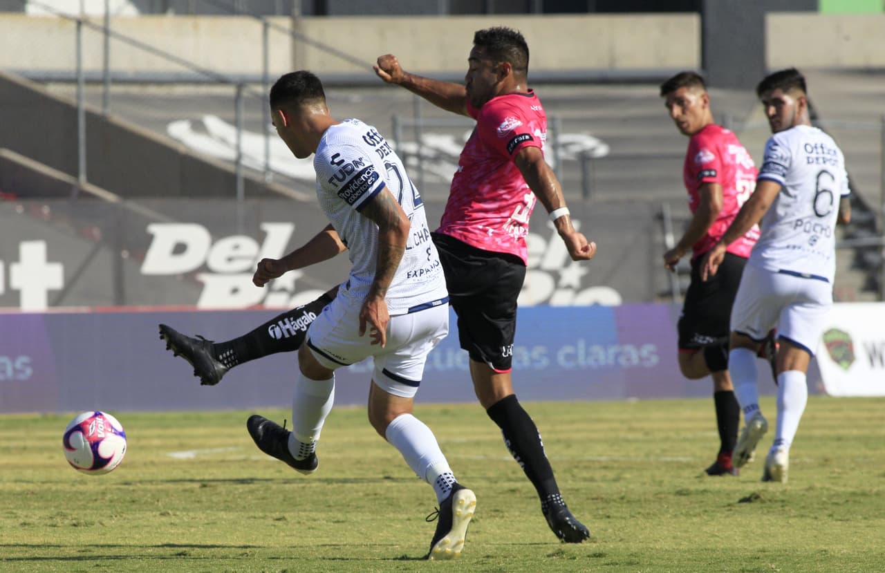 Pachuca y Bravos dividen puntos en la frontera al no romper el 1-1.