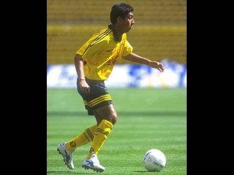 Damián Álvarez jugó para ambos equipos, en ninguno brilló.