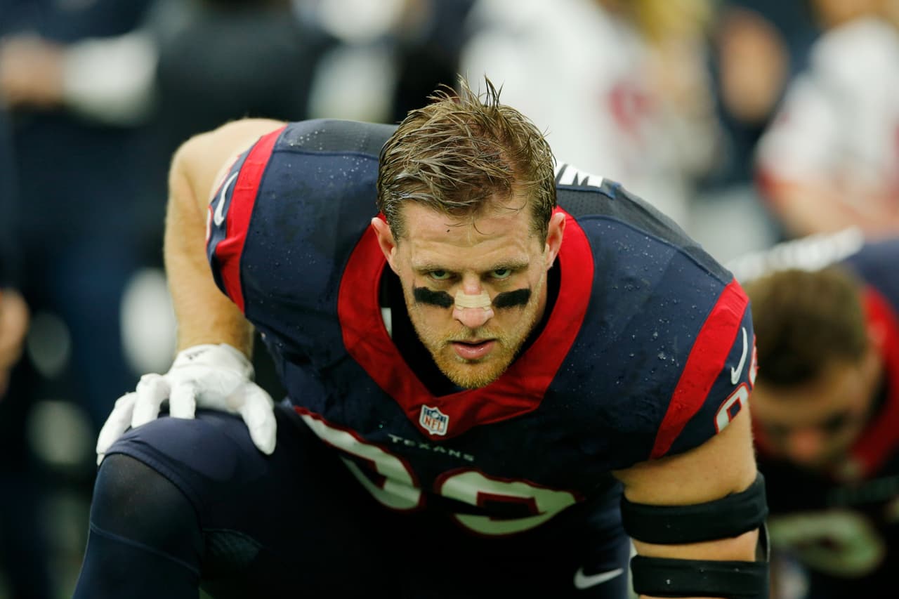 Ganador de tres de las cuatro ediciones pasadas como Defensivo del Año. Junto con Lawrence Taylor y Reggie White es de los defensores más devastadores que acechan el campo. Esta no es la primera vez que nos hemos preguntado si Watt podría ser más valuable que algunos QBs franquicia en la NFL.