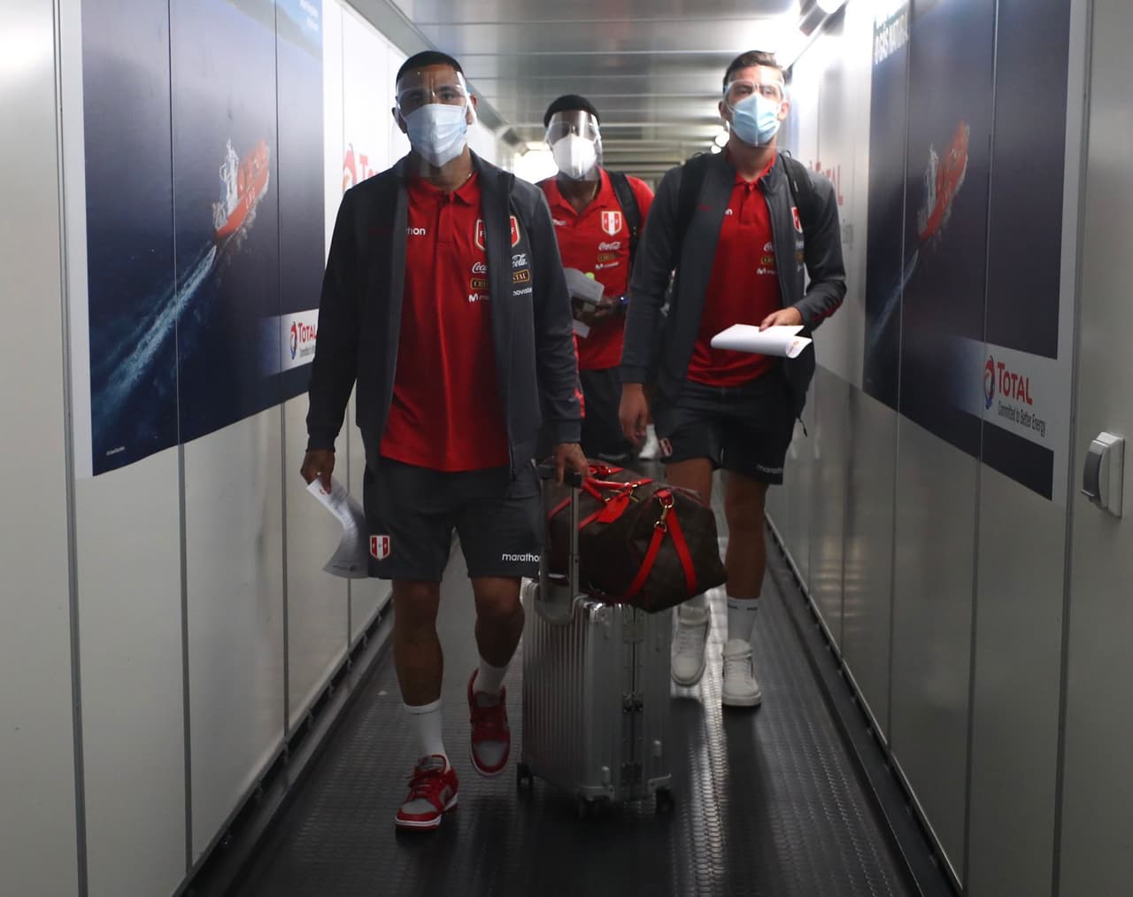 Encabezados por Santiago Ormeño, Perú llegó a Brasil para la Copa América
