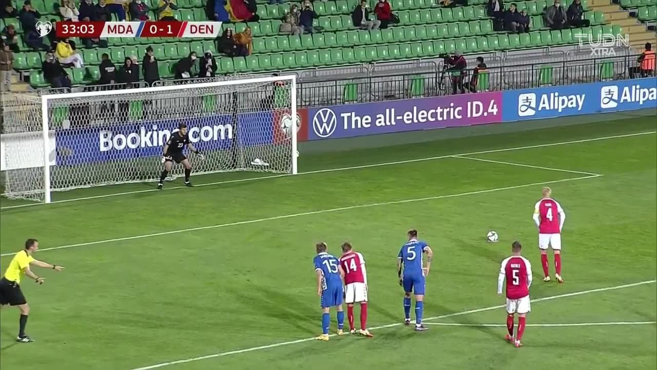 ¡El segundo! Balazo de Kjaer al ángulo y Dinamarca ya creció la ventaja