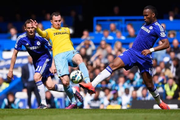 Drogba fue de los elementos más peligrosos del equipo local, el marfileño tuvo varios intentos al frente pero sin destino de gol.