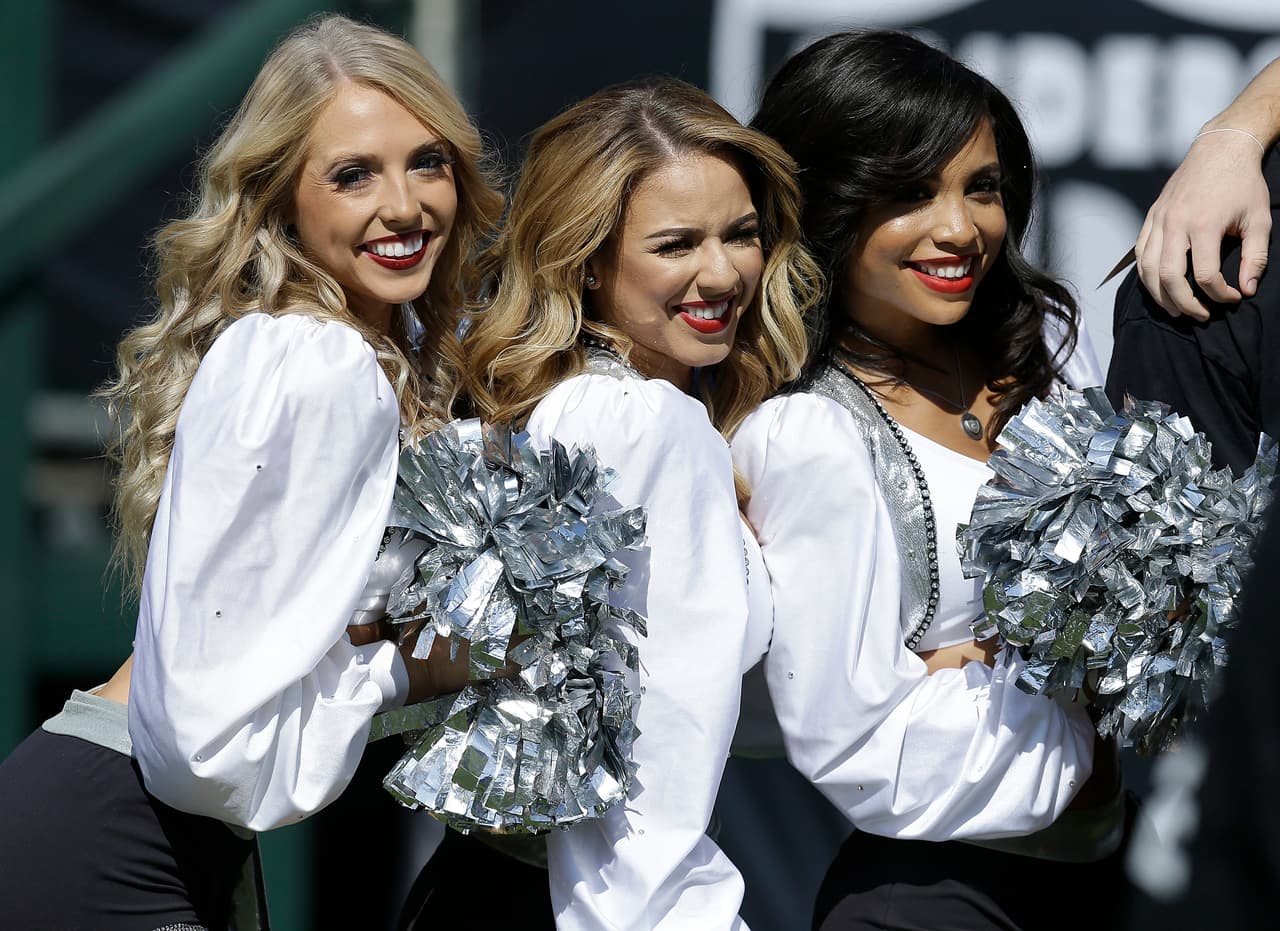 Son hermosas, tienen energía y sus bailes le dan alegría al ambiente en los estadios de la NFL: sin duda, las porristas tienen un papel muy especial para el espectáculo del fútbol americano.