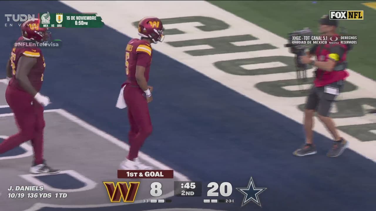 Jayden Daniels la hace personal y consigue el touchdown por tierra