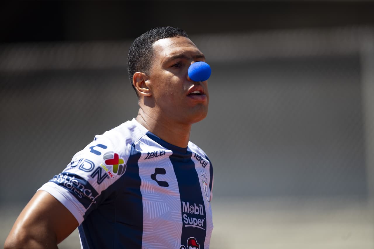 Ismael Sosa y Érick Sánchez le daban la victoria parcial a los Tuzos sobre los Pumas, durante la Jornada 13 del Torneo Guard1anes de la Liga MX. Peroe el gol anotado por Sebastián Saucedo al minuto 90 y despúes al 90+4 por parte de Dinneno, el encuentro que se llevó a cabo en Ciudad Universitaria, terminó en emocionante empate 2-2.