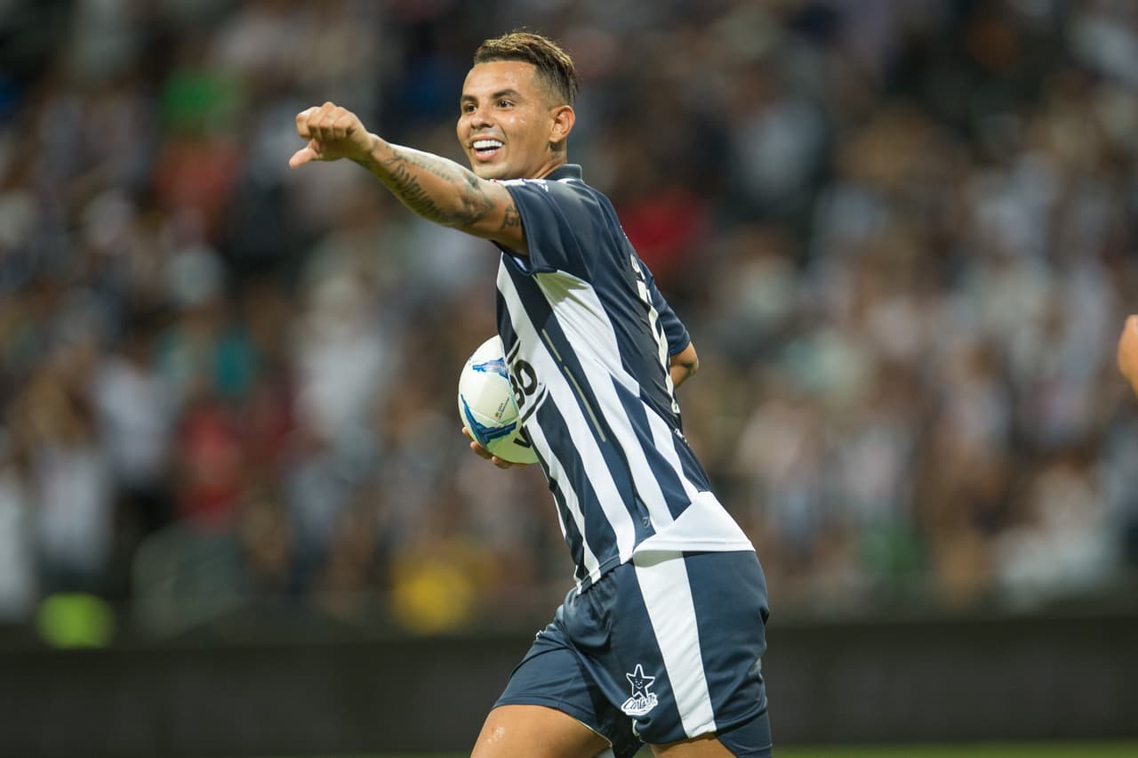 Edwin Cardona volvió a brillar con los Rayados de Monterrey, el colombiano anotó un golazo de tiro libre y otro en jugada para colaborar con la goleara regia ante León.