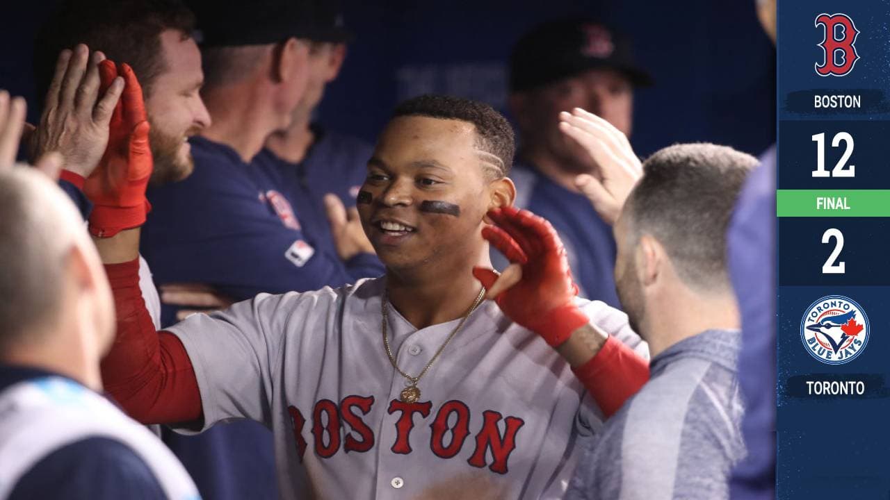 Una ofensiva cargada de 16 imparables ayudó a los Boston Red Sox a imponerse en el juego tempranero de este lunes por amplio margen a los Toronto Blue Jays en Rogers Centre.