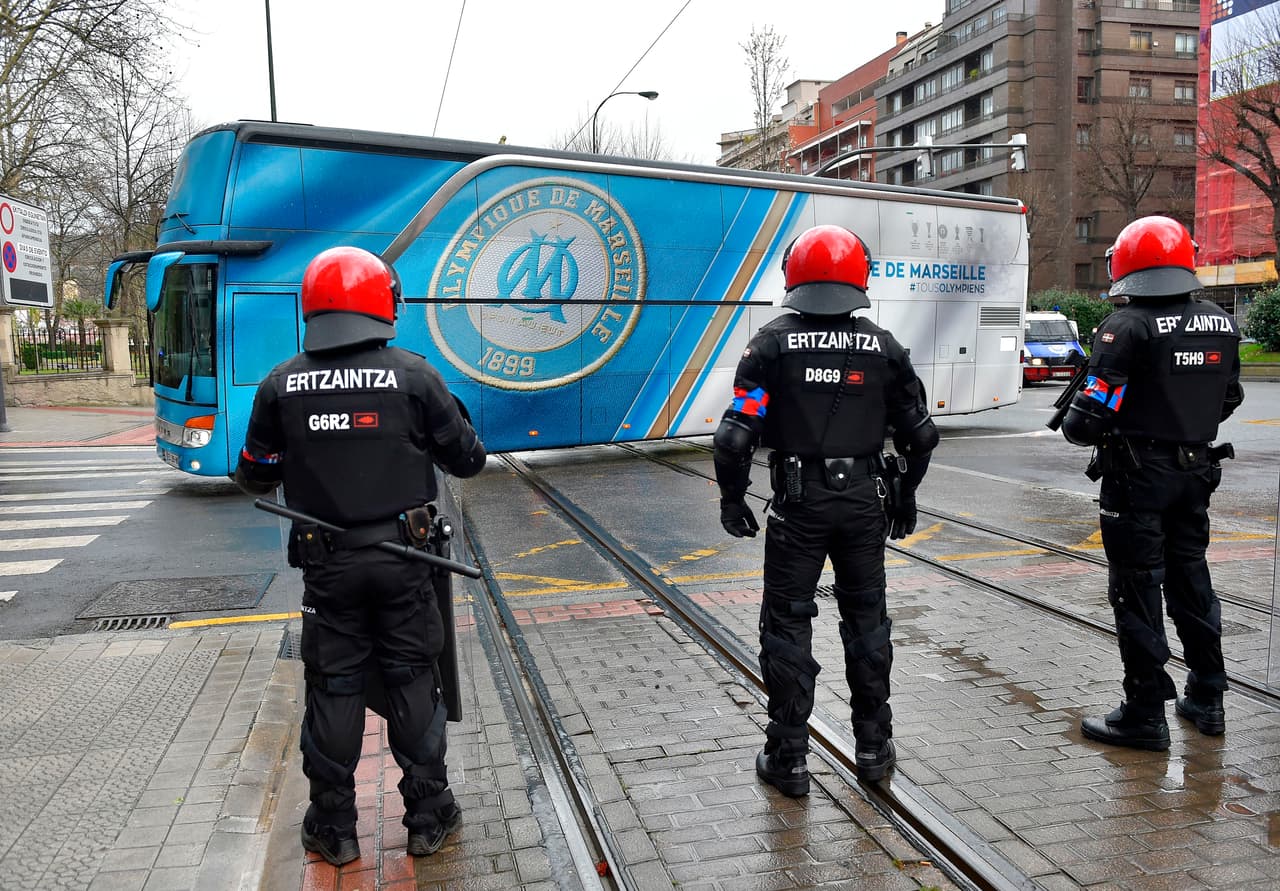 Bilbao está en alerta con la visita de los seguidores del Bilbao desde mucho antes, luego de lo sucedido semanas antes con los seguidores del Spartak Moscú.