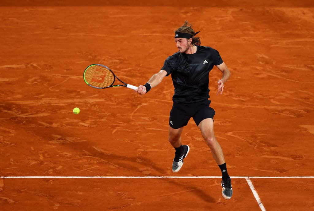 Rafael Nadal venció a Diego Schwartzman con parciales de 6-3, 6-3 y 7-6. Djokovic derrotó a Tsitisipás con parciales de 6-3, 6-2, 5-7, 4-6 y 6-1.