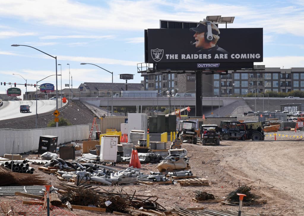 Las obras alrededor de lo que será el nuevo estadio de los Raiders en Las Vegas.