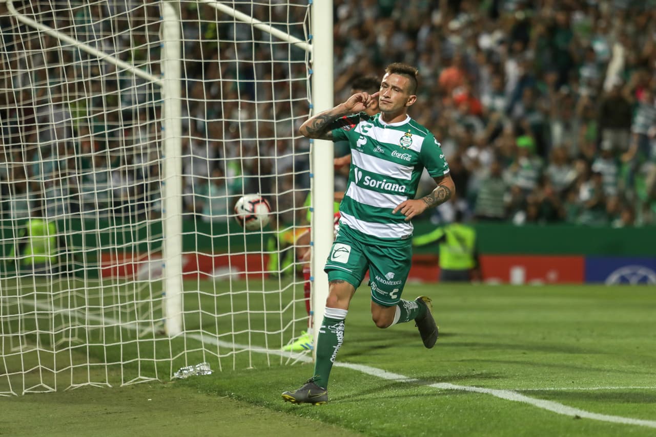 ‘Huevo’ Lozano se convertiría en compañero de Carlos Vela en el LAFC