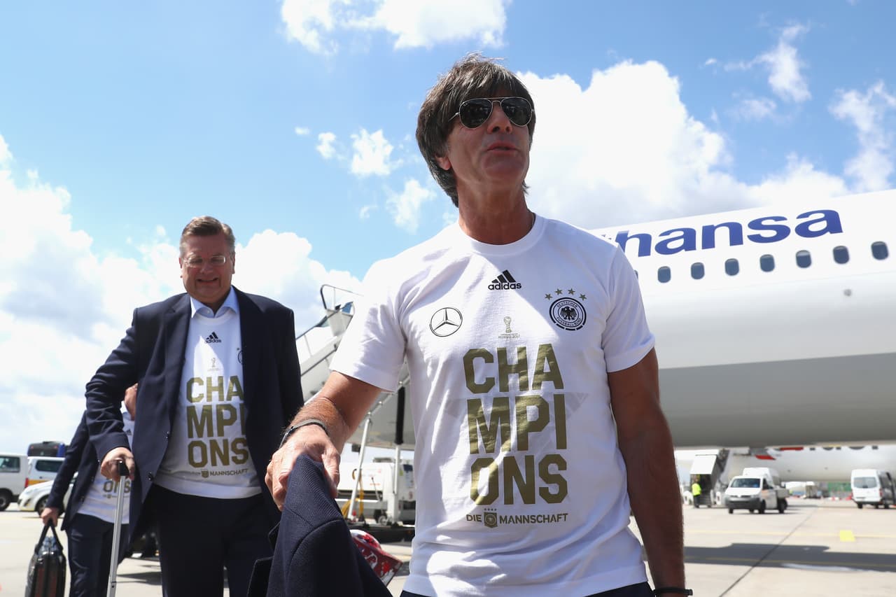 Será difícil, pues Joachim Löw echó a andar un recambio generacional que hizo de Alemania campeona de la Confederaciones, sin usar a Müller, Özil o Toni Kroos.