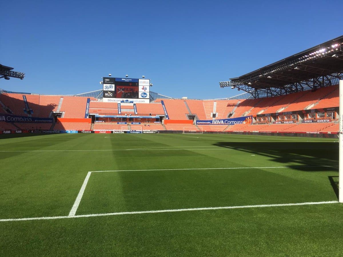 Así se vivió el color antes del partido amistoso internacional entre las selecciones de Estados Unidos y Chile en el BBVA Compass Stadium en Houston, Texas.