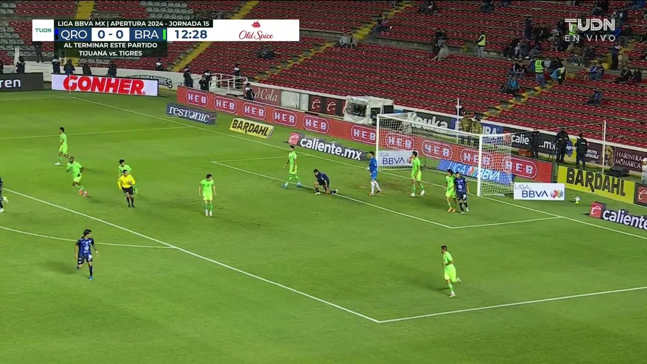 ¡TIRO ATAJADO! disparo por Alan Medina.