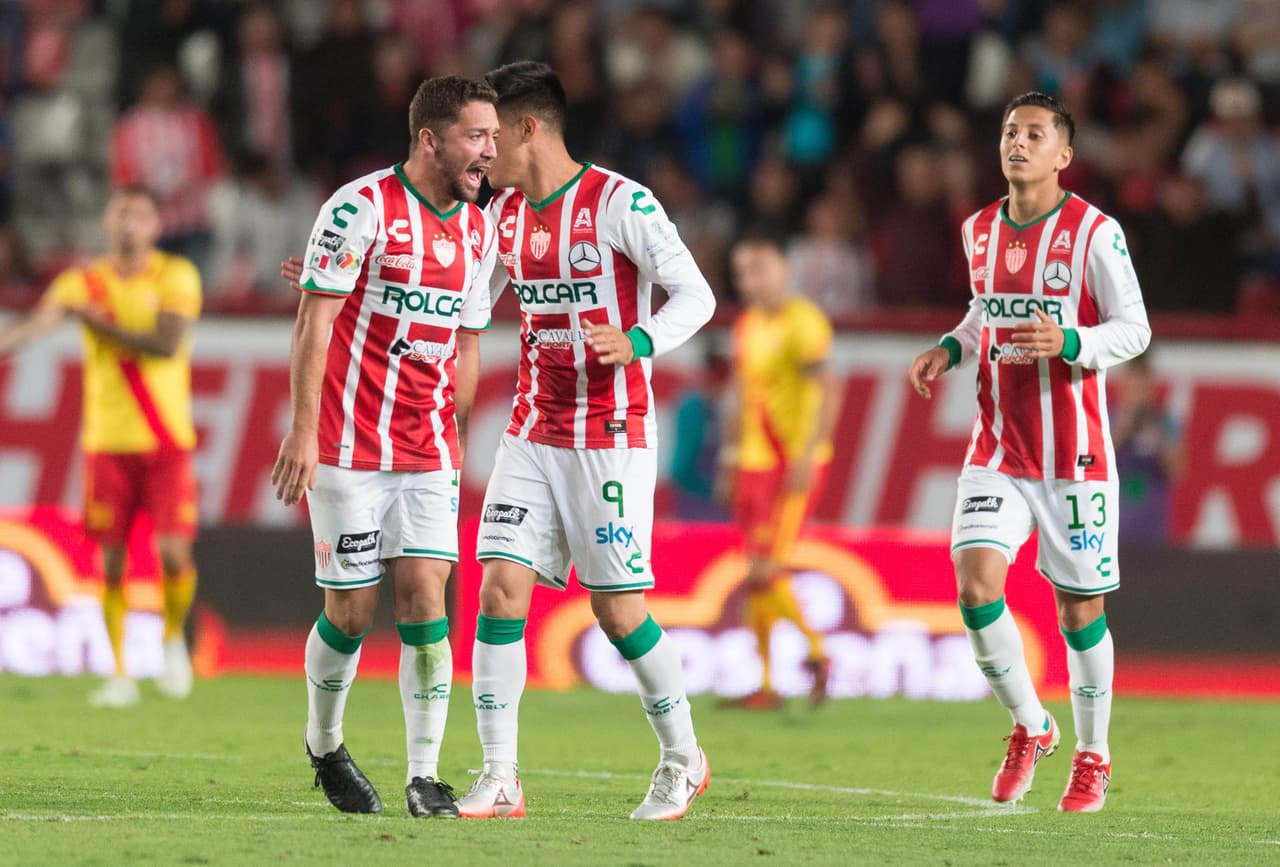 El descuento llegó de inmediato al minuto 46 cuando Martín Barragán, que ingresó de cambio en el medio tiempo, prendió un disparo desde fuera del área. Golazo.