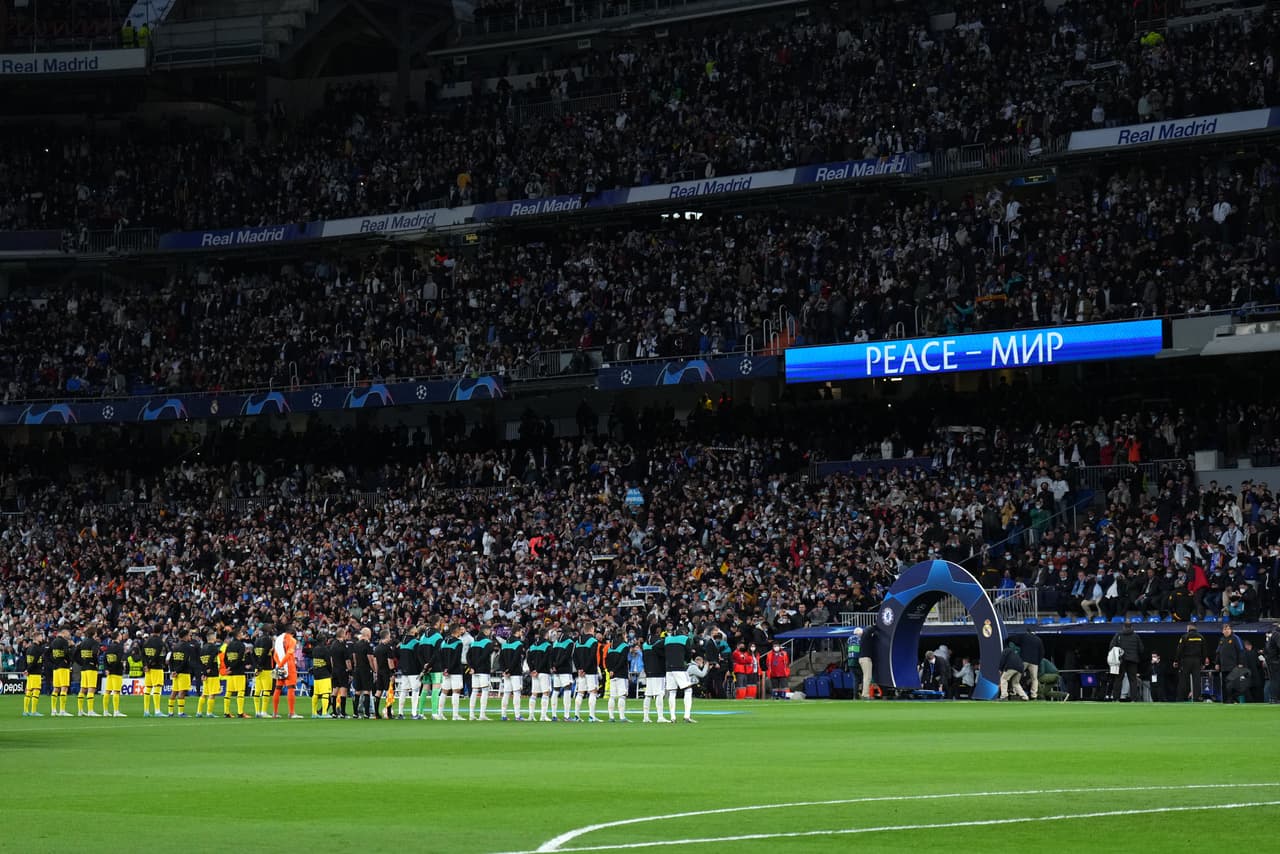 Chelsea le dio un ‘paseo’ al Madrid durante 75 minutos y se puso 0-3 con un pie en Semifinales, pero el cuadro merengue resurgió en el Bernabéu y con goles de Rodrygo y Benzema revivió en la serie.