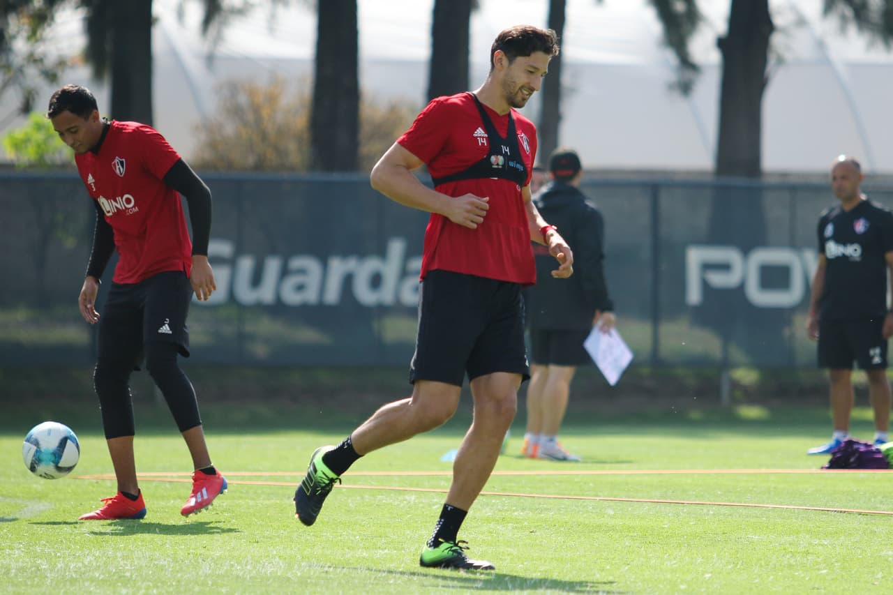 El argentino naturalizado mexicano Leandro Cufré asumió como director técnico de Atlas y ha vivido sus primeros entrenamientos con la idea de levantar al equipo de puesto 15 del Clausura 2019 en la Liga MX.