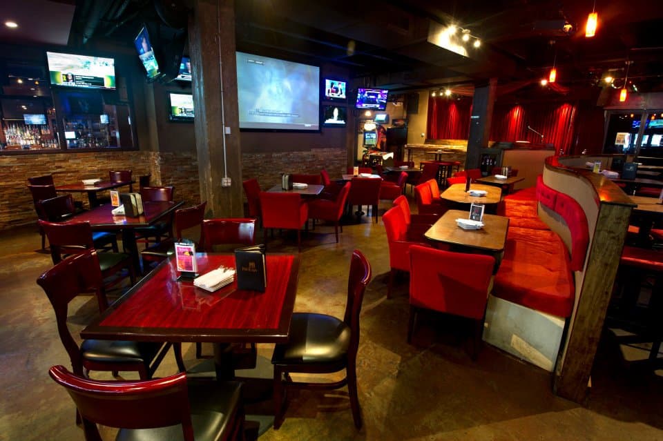 Pub Fiction Dirección: 2303 Smith St #100, Houston, TX 77006 Teléfono: 713-400-8400