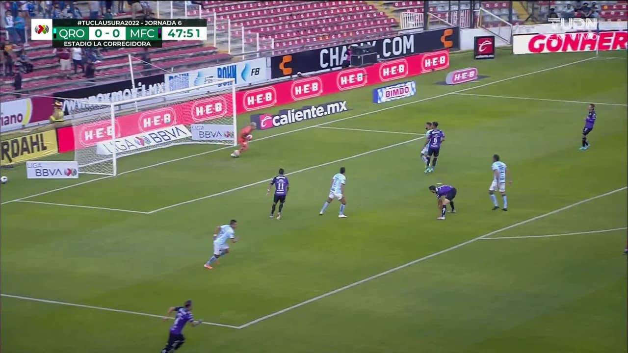 ¡TIRO ATAJADO! disparo por Gonzalo Sosa.