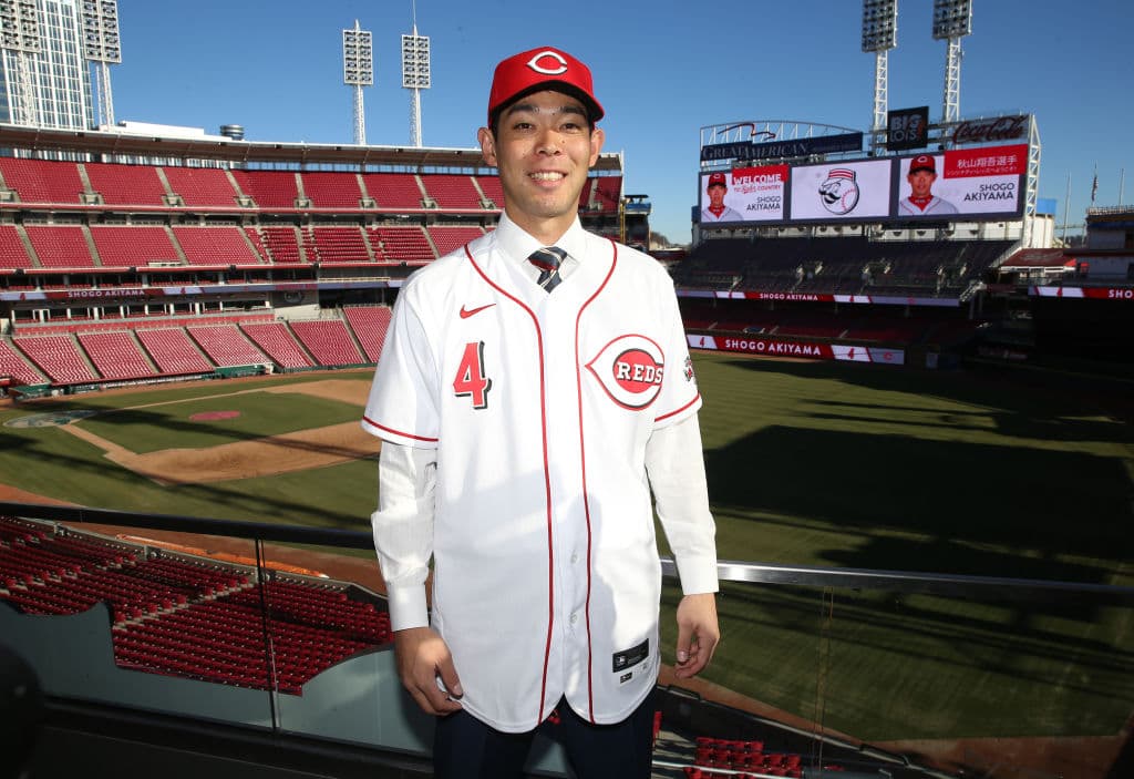 El jardinero es el primer japonés en jugar con los Cincinnati Reds. Firmó por tres años y 21 millones de dólares.
