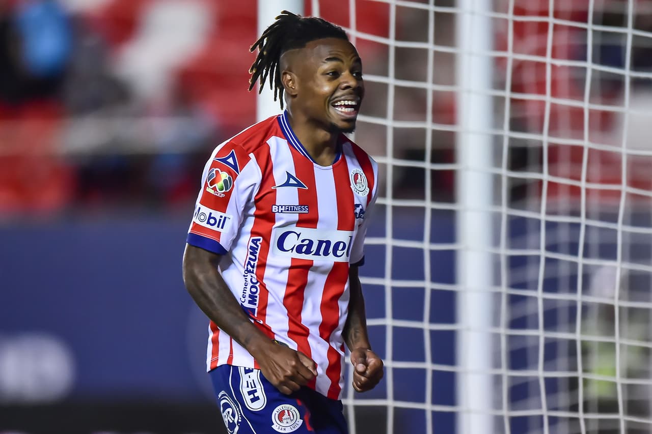 Con un gol solitario de John Murillo, el Atlético San Luis venció a Mazatlán FC y dejó en el sótano de la tabla general en el arranque de la Jornada 12 de la Liga MX.