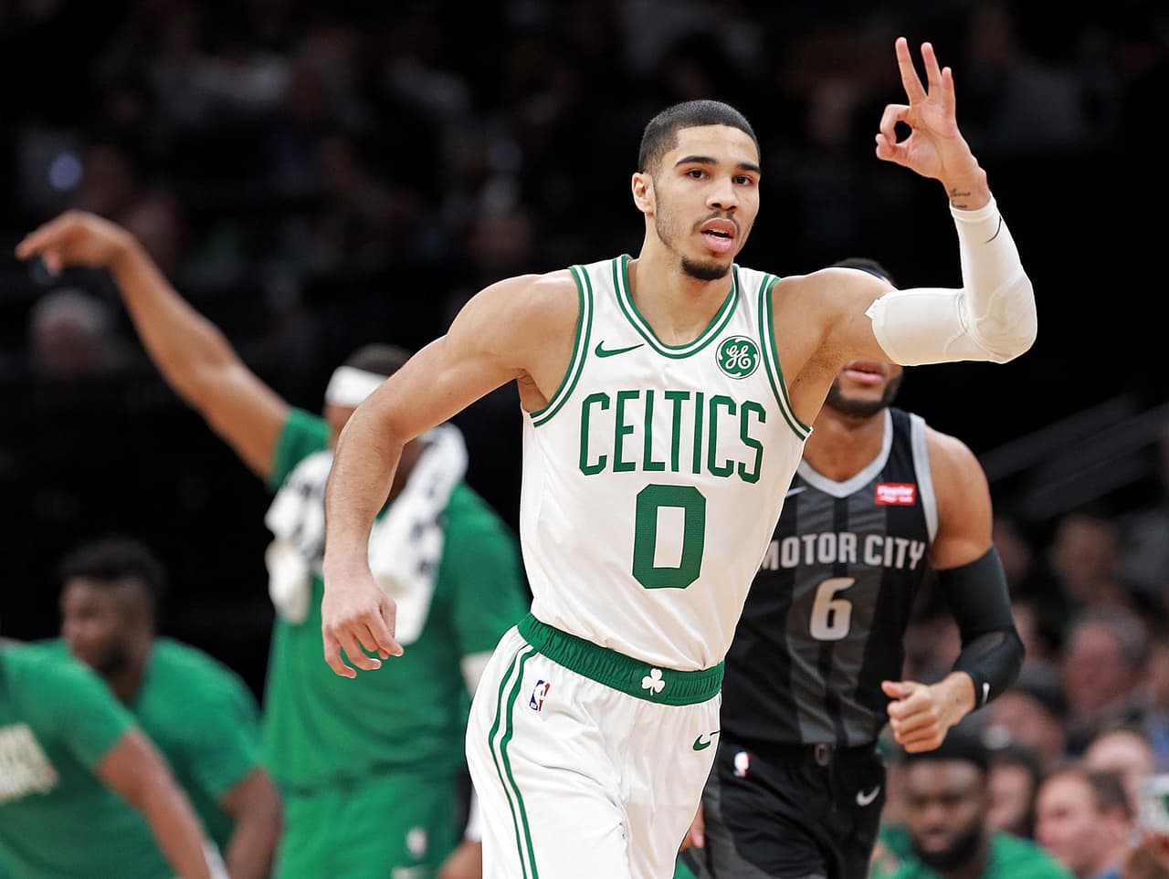 <b>Pistons 110-118 Celtics: </b>en su visita a Boston, los de Detroit cedieron terreno en los puestos de playoffs, mientars que los locales se reafirman en la cuarta posición. Para los Celtics el mejor fue Jayson Tatum con 19 puntos, cuatro asistencias y cuatro rebotes.