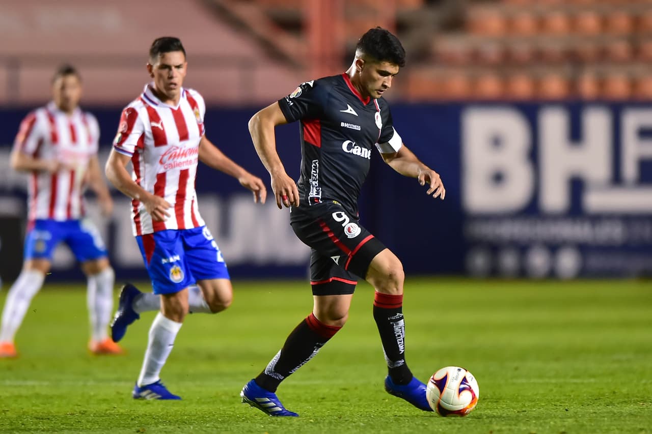 Con doblete de Nicolás Ibáñez y gol de Ramiro González los potosinos vencen 3-1 a las Chivas y se quedan con los tres puntos.