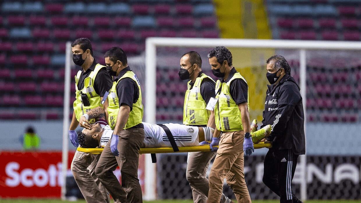 Con parte médico por confirmar, Vega sufre esguince de tobillo