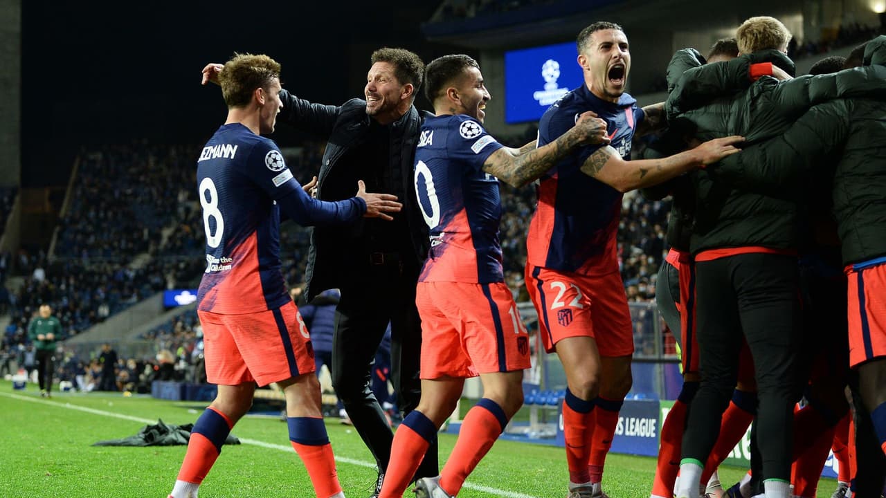 Van 12 clasificados a Octavos de Final en la UEFA Champions League