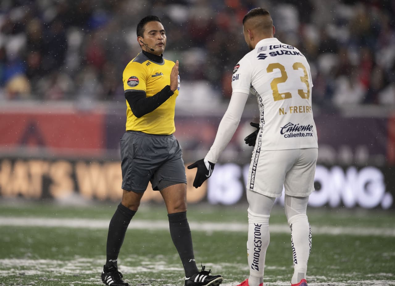 New England Revolution fue muy superior a los Pumas y se impuso gracias a un doblete de Adam Buksa y otro tanto de Sebastian Lletget.