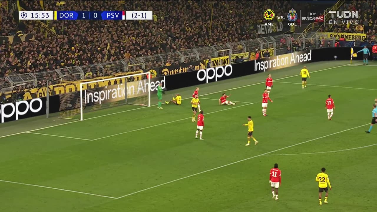 ¡TIRO ATAJADO! disparo por Julian Brandt.