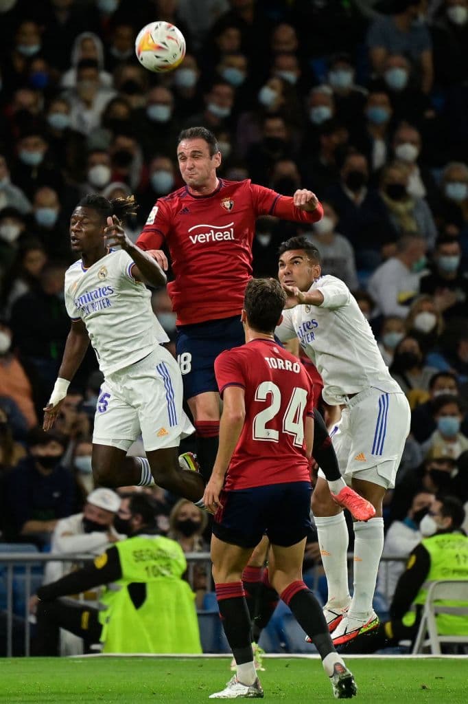 La defensa de Osasuna no deja que la artillería pesada del Real Madrid los penetre y firman el empate 0-0.