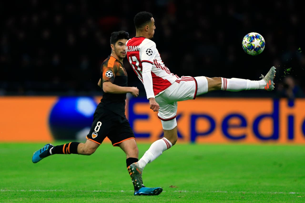 Con solitario gol de Rodrigo Moreno, el Valencia gana y manda al Ajax a la Europa League.