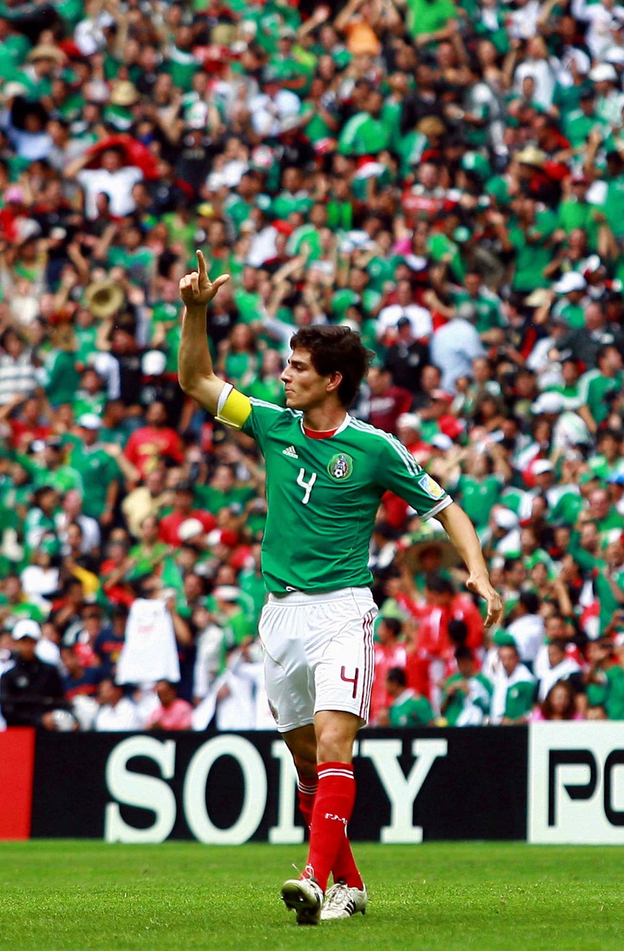 Antonio Briseño - Defensa Central.