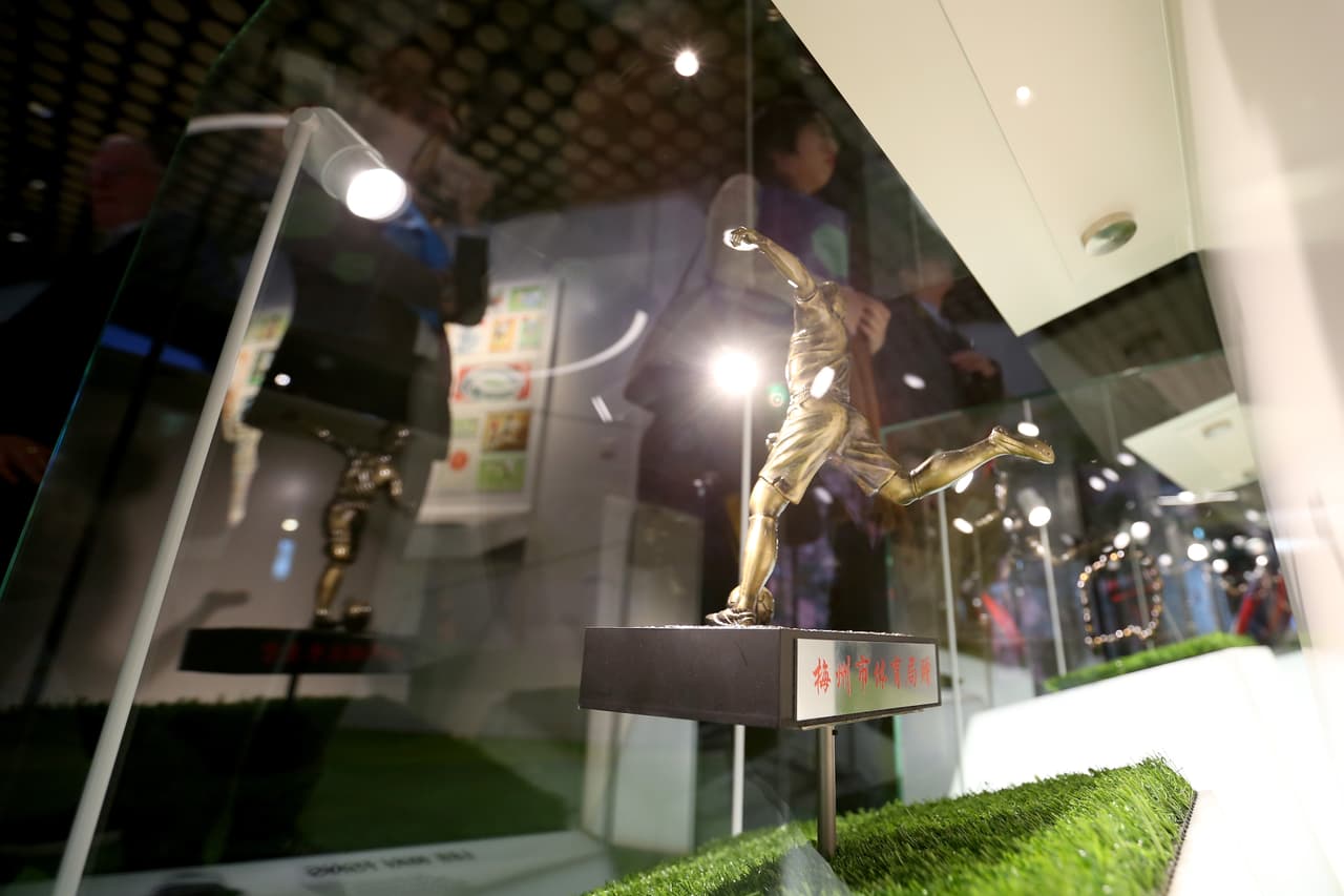 El recinto se ubica en Zúrich, Suiza y abrirá sus puertas el 28 de febrero donde los aficionados al balompié podrán atestiguar la evolución del fútbol internacional además de disfrutar de un universo multimedia interactivo y experimentar las emociones que despierta el fútbol.