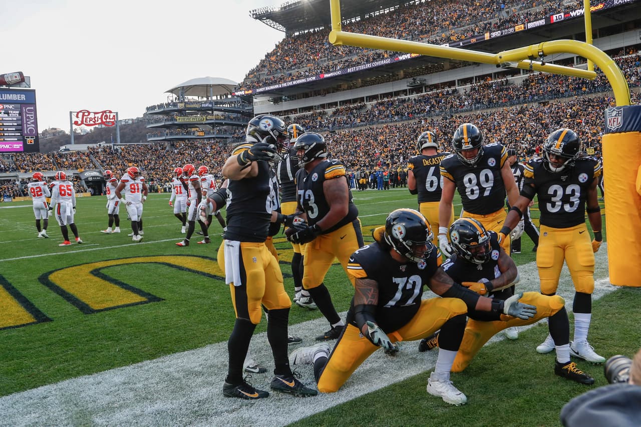 <b>5.- Pittsburgh Steelers (#11 según NFL)</b>
<br>- El duelo por la División Norte ante los Baltimore Ravens sacará chispas.
<br>- Es importante saber si Roethlisberger es capaz de recuperar su nivel y llevar lejos a esta franquicia nuevamente.