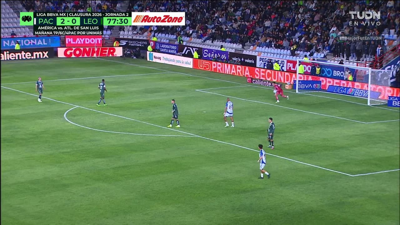 ¡TIRO ATAJADO! disparo por Víctor Guzmán.