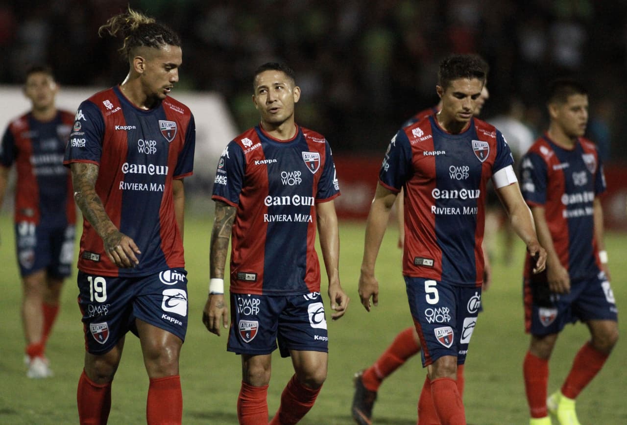 Atlante logró remontar y el ser local le ayudó, pues por el marcador de 2-0, venció a los Mineros y se ganó su lugar en la semifinal.