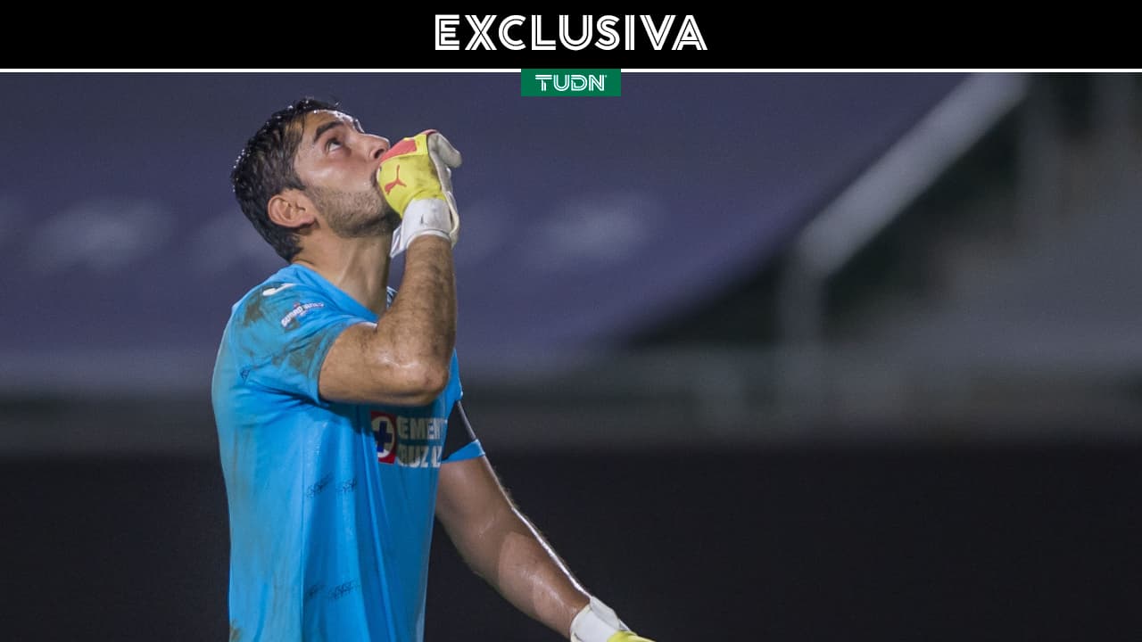 Corona, contundente: “No sé si sea en Cruz Azul, pero quiero seguir activo”