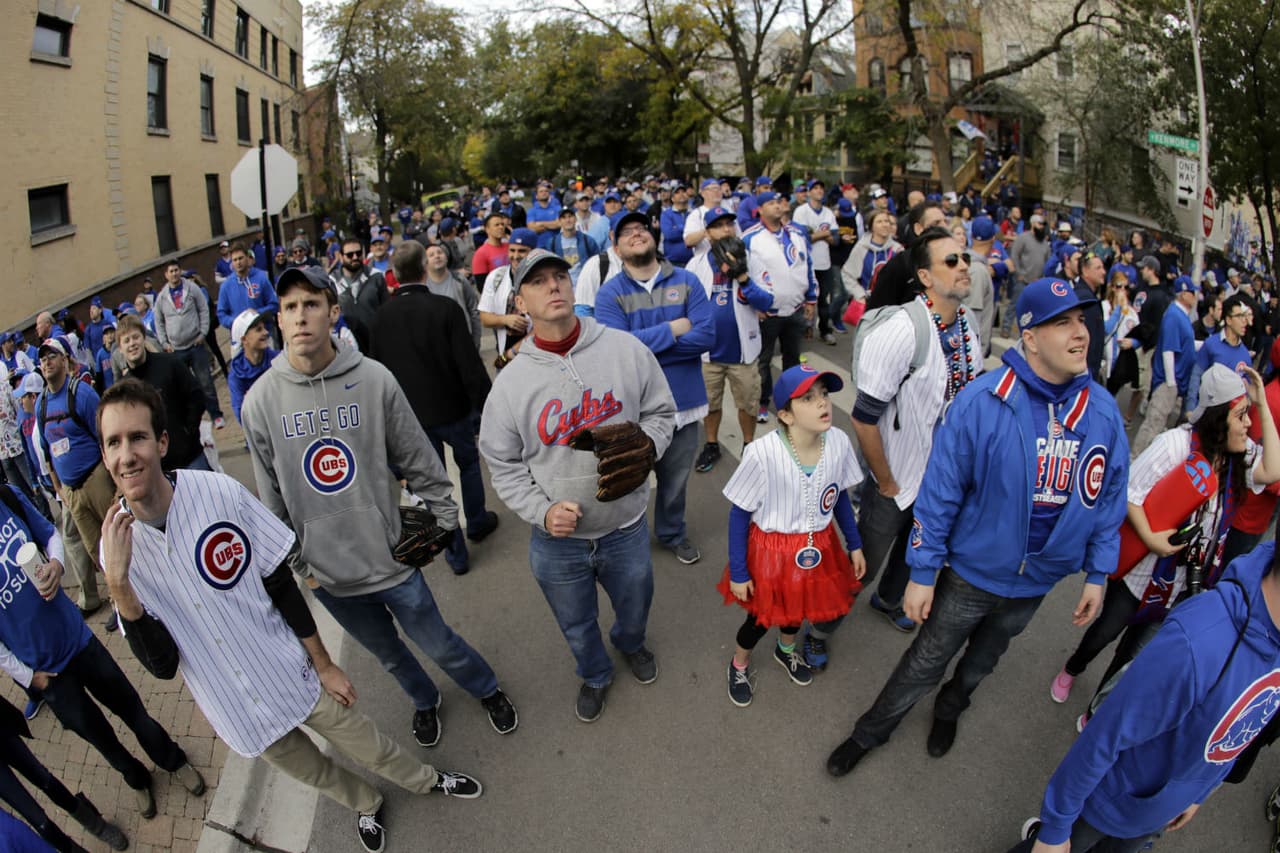 ¿Cómo vivió Chicago las horas previas al regreso de una Serie Mundial en Wrigley Field?