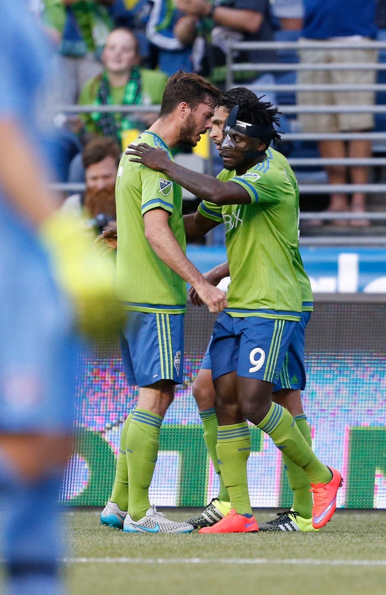 El retorno del delantero nigeriano Obafemi Martins a la alineación titular del Seattle Sounders fue otra de las claves para los Sounders. Oba marcó el segundo gol del partido y contribuyó con una asistencia.