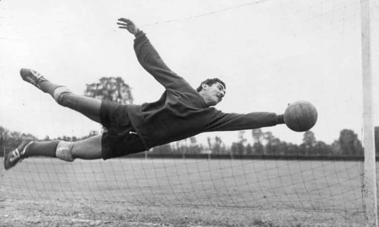 <b>Antonio ‘La Tota' Carbajal:</b> Jugó en cinco copas mundiales, entre 1950 y 1966, récord que mantuvo por muchos años, hasta que lo empató el alemán Lothar Matthäus en el Mundial de 1998.