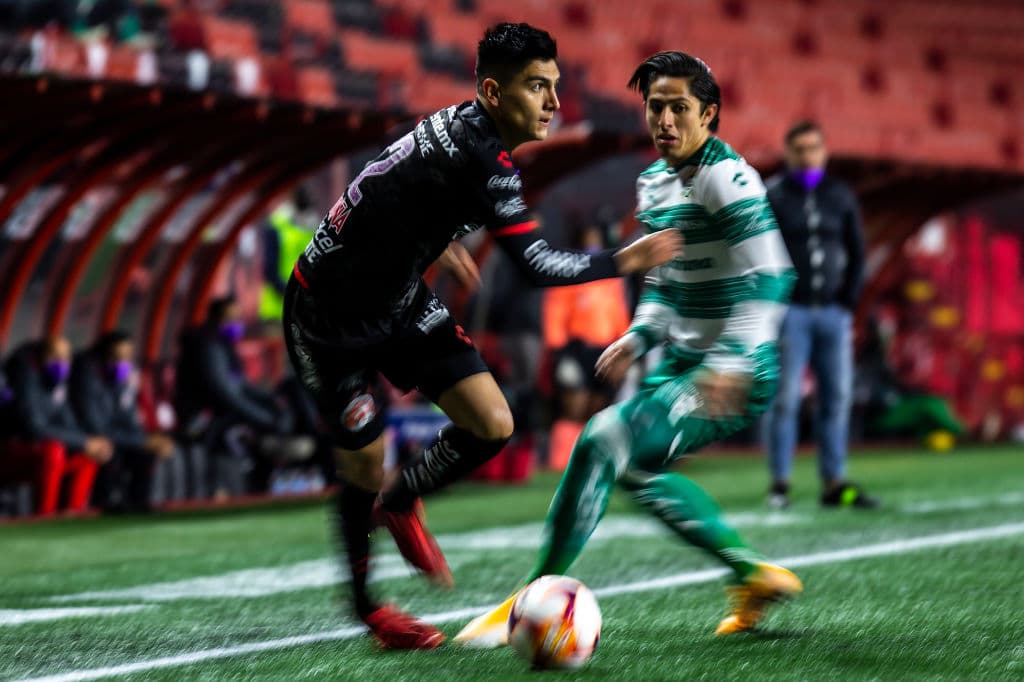 Félix Torres se encarga de marcar el único gol del partido y le da la victoria 0-1 a Santos. Los Guerreros se ponen el tercer lugar (a la espera del resultado del Toluca) y Xolos cae a la novena posición (a la espera del resultado de Chivas).