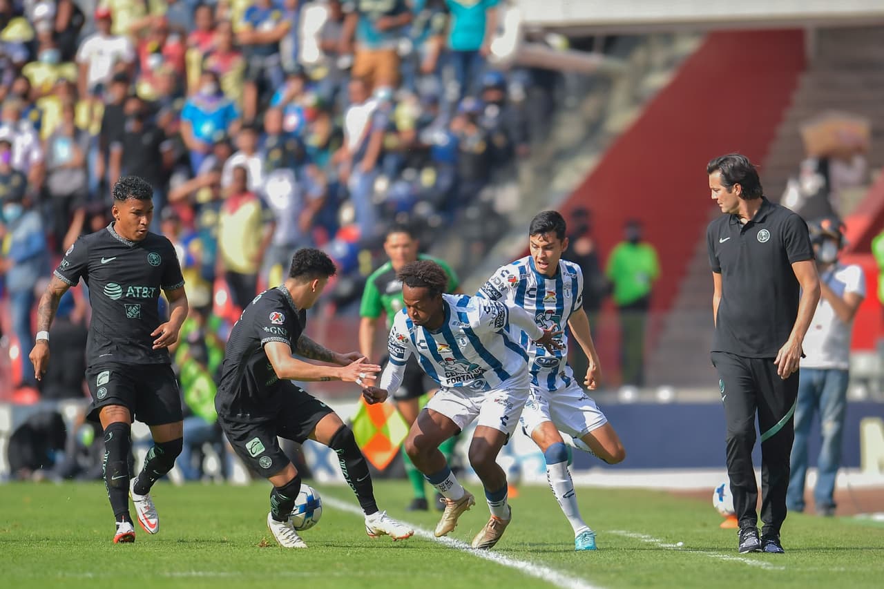 Pachuca fue contundente y se metió al estadio Azteca para derrotar a un América que se hunde en la clasificación.