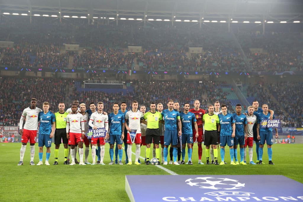 RB Leipzig 2-1 Zenit. Los alemanes vinieron de atrás para ganar en casa, con goles de Laimer y Sabitzer; por el Zenit ruso descontó Rakitskiy.