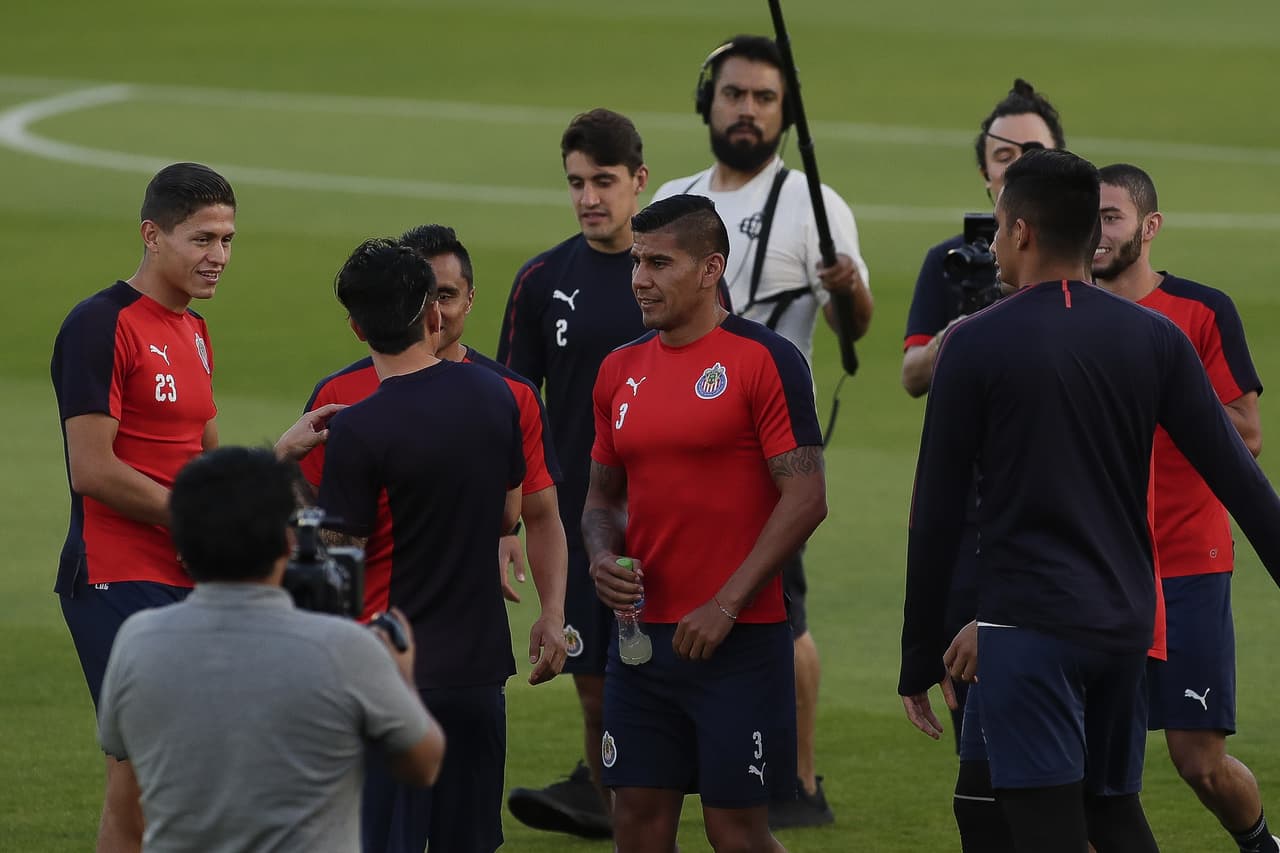 Aspectos generales del entrenamiento del Guadalajara previo a su partido ante el Esperánce Sportive de Túnez en el Estadio Hazza bin Zayed en Al Ain, Emiratos Árabes Unidos.