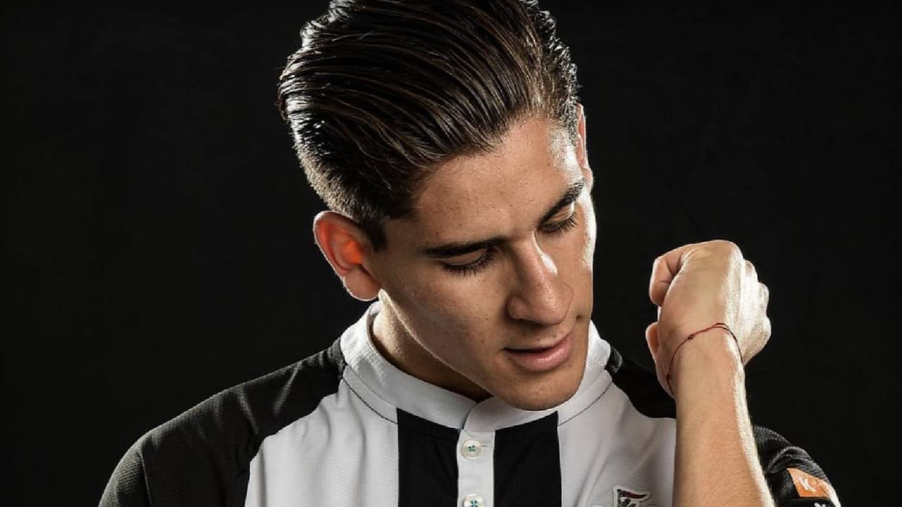En Newcastle dan fecha estimada para el debut de Santi Muñoz