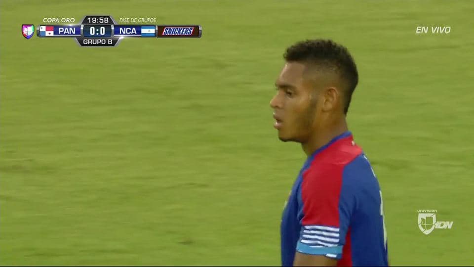 Disparo afuera de Ismael Diaz