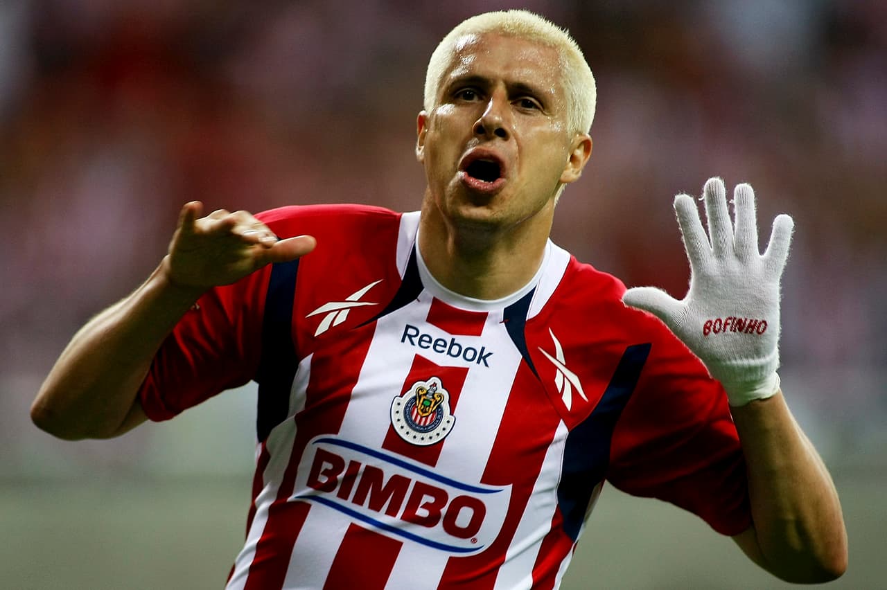 El Internacional comenzó ganando pero Bautista igualó a unos con un golazo de cabeza.